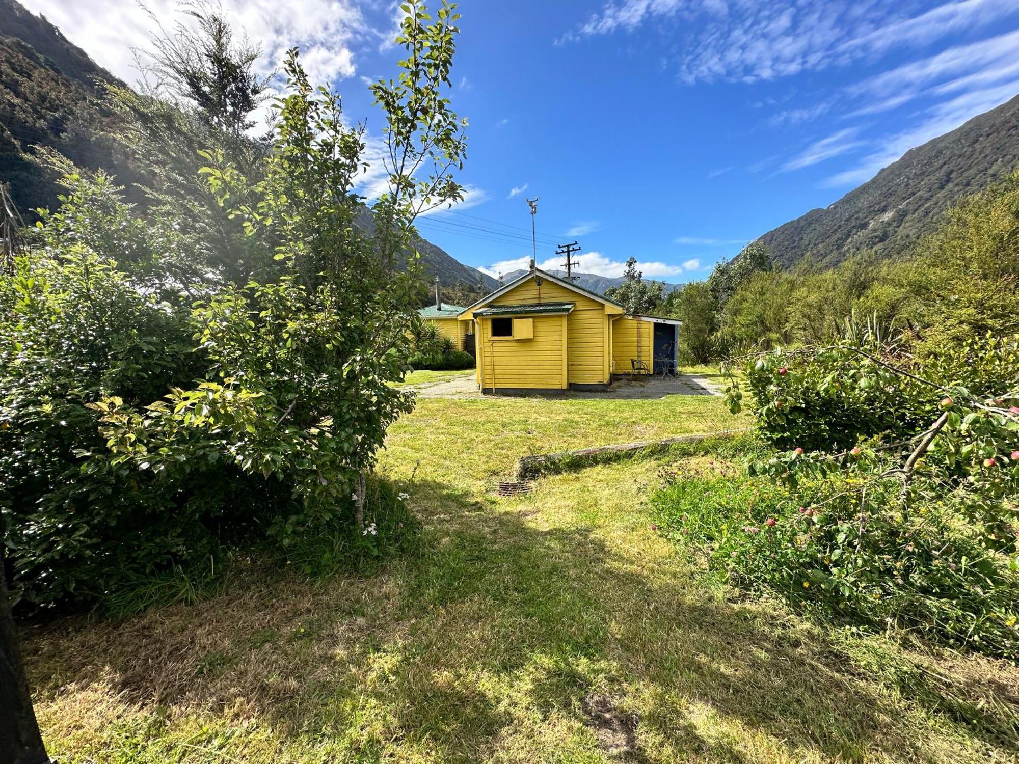 OtiraRustic, Basic Cosy Alpine Hut, In The Middle Of The Mountains别墅 外观 照片