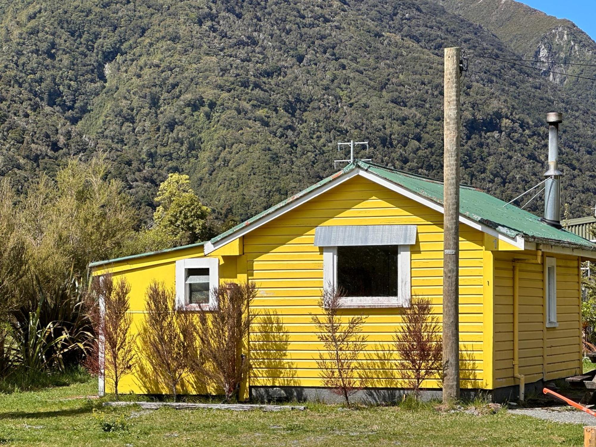 OtiraRustic, Basic Cosy Alpine Hut, In The Middle Of The Mountains别墅 外观 照片